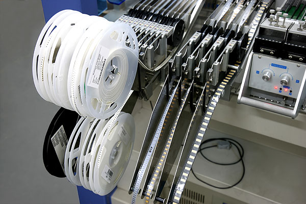 想要系統(tǒng)輻射指標(biāo)達(dá)標(biāo)？EMC設(shè)計(jì)來幫忙